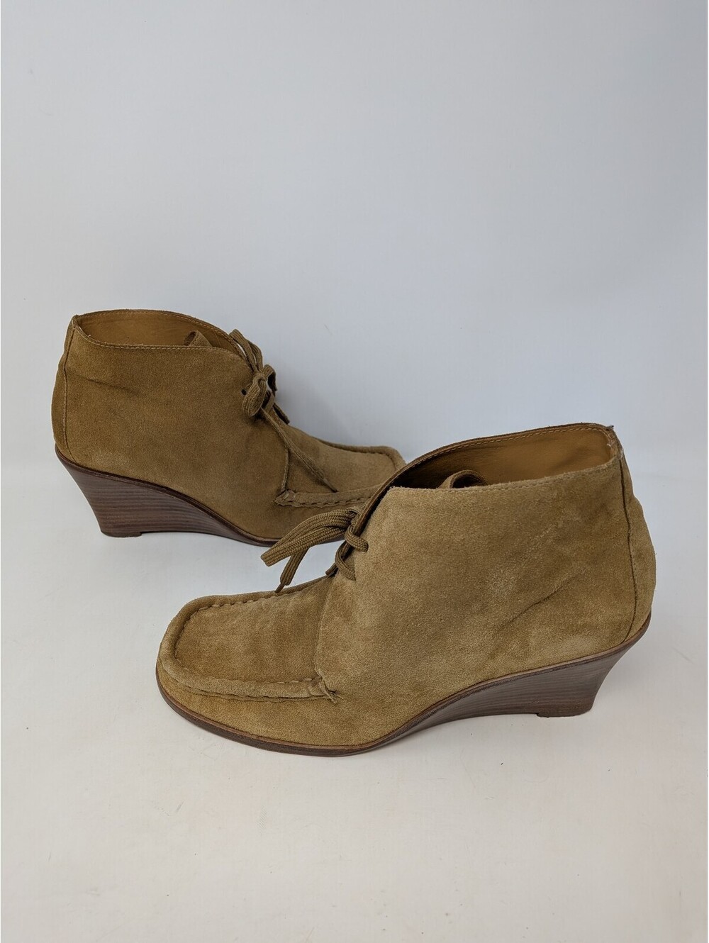 KORS Michael Kors Women’s Size 8M Tan Suede Wedge Moc-Toe Ankle Boots